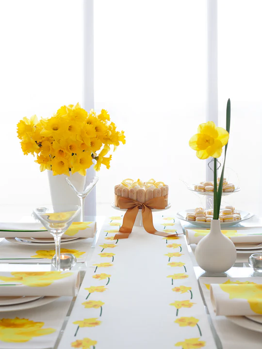 Daffodils Table Runner