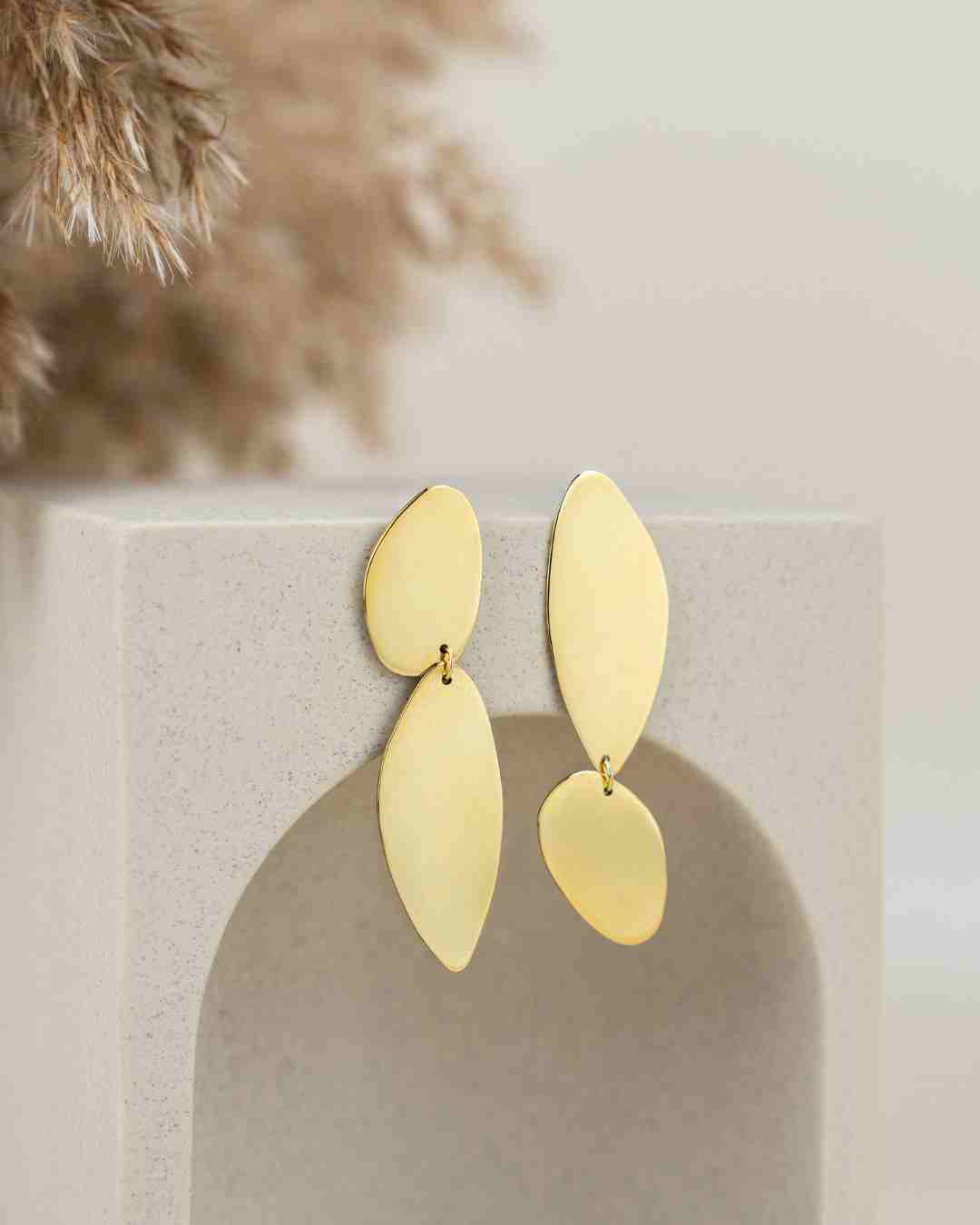 Julie Lawlor - Jewellery making